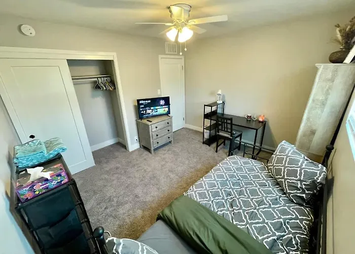 Clubhouse 1316 - 2 In Shared * Tempe
